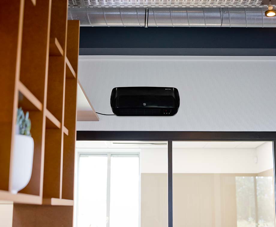 SEVVA® 2-in-1 Wandkachel En Koeler Van 2000W - Piano Black